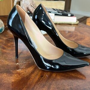 Jimmy Choo Black patent pump stilettos like new barely worn